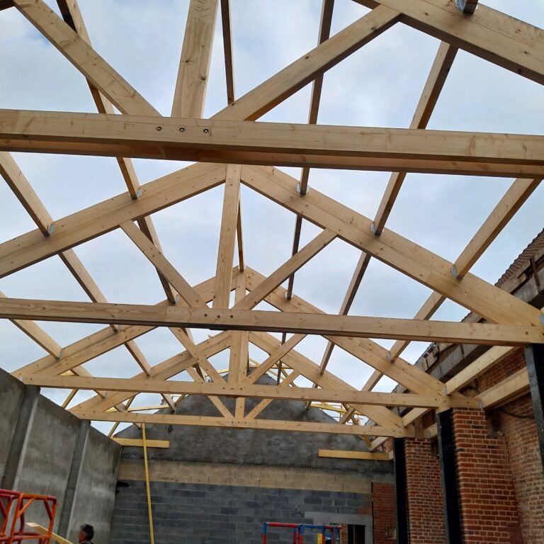 Transformation d'un bâtiment en salle de mariage (vue 9)