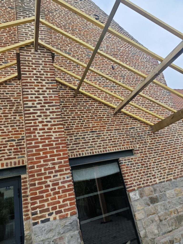Transformation d'un bâtiment en salle de mariage (vue 8)